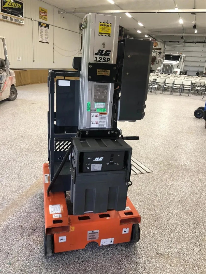 2007 JLG 12SP