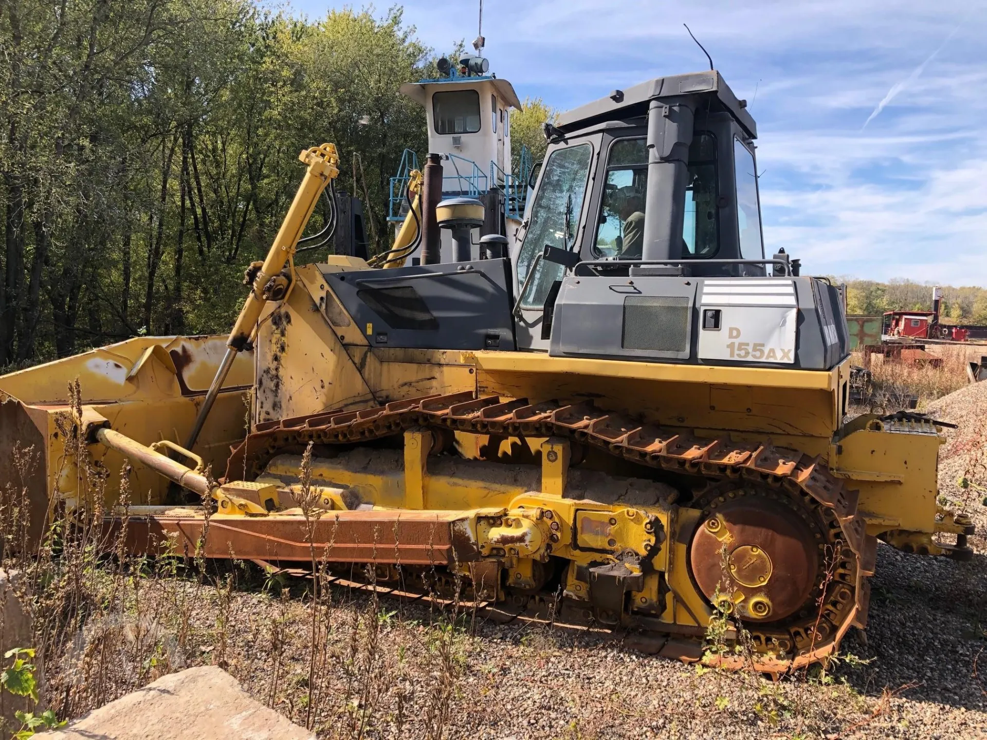 KOMATSU D155AX-5