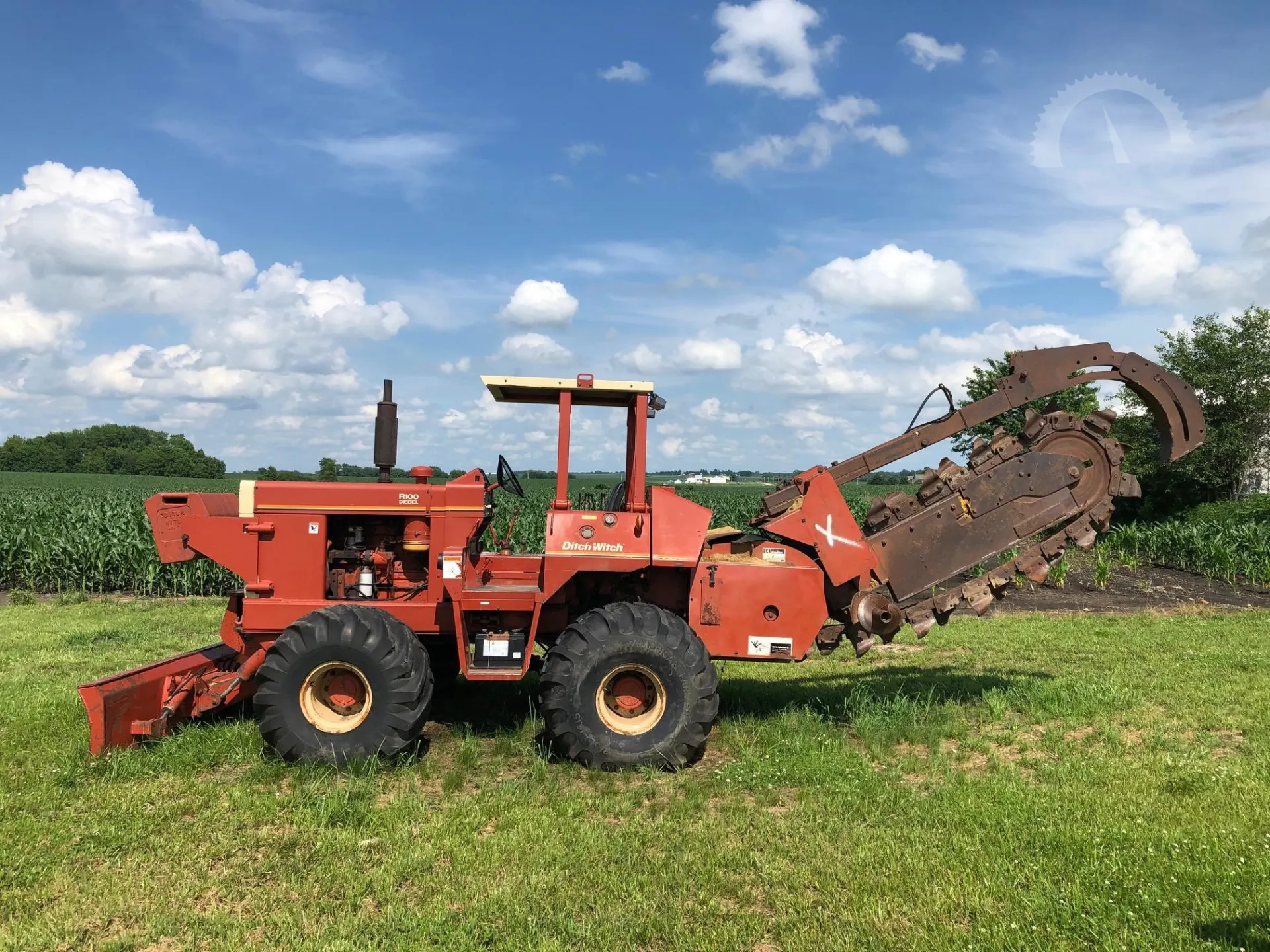DITCH WITCH R100 Old 20 Auctions