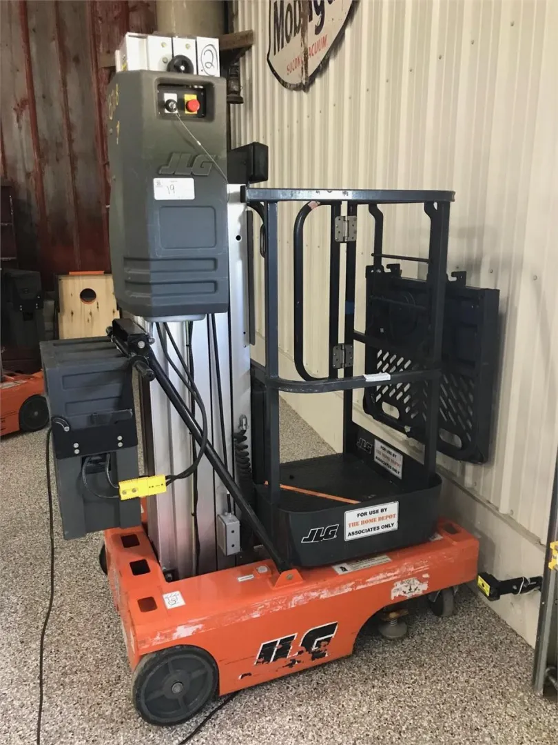 2008 JLG 12SP