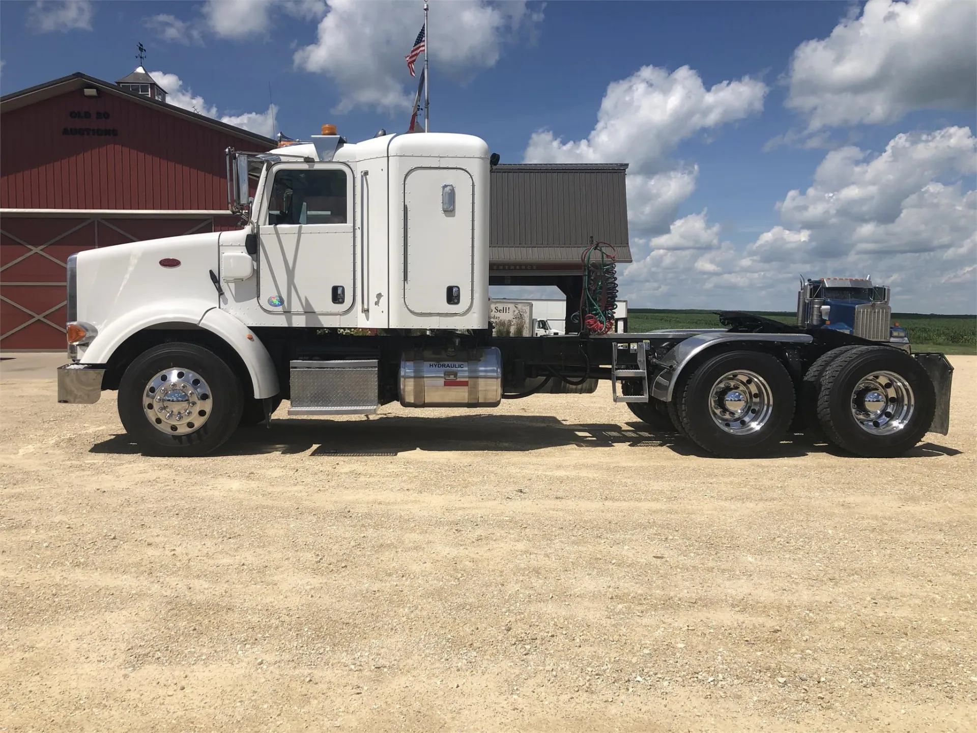 2011 PETERBILT 365