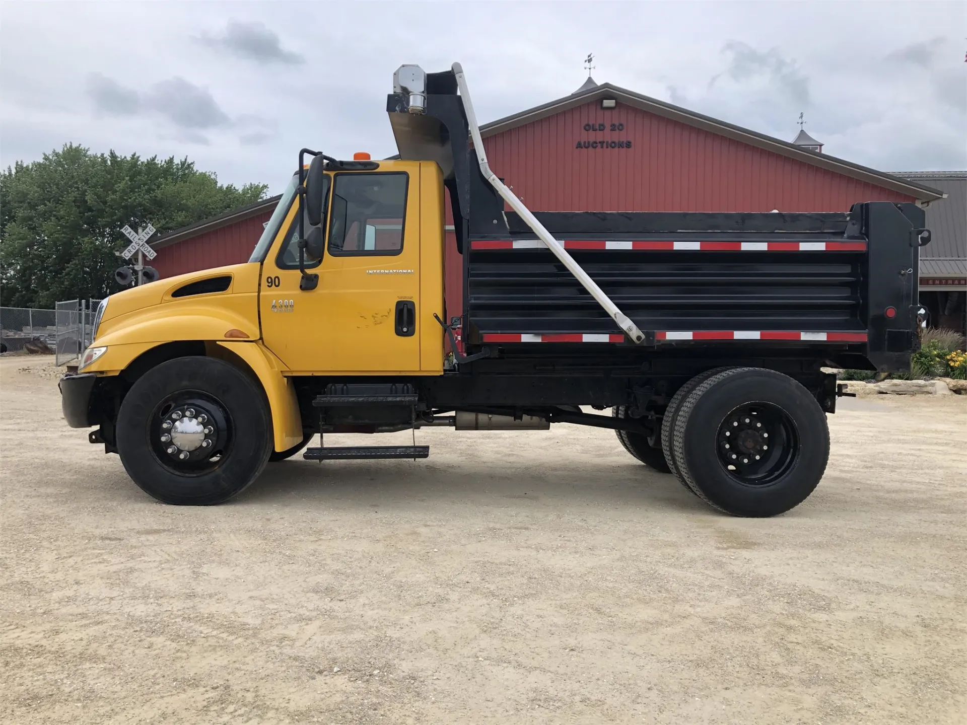 2007 INTERNATIONAL DURASTAR 4300 DUMP TRUCK