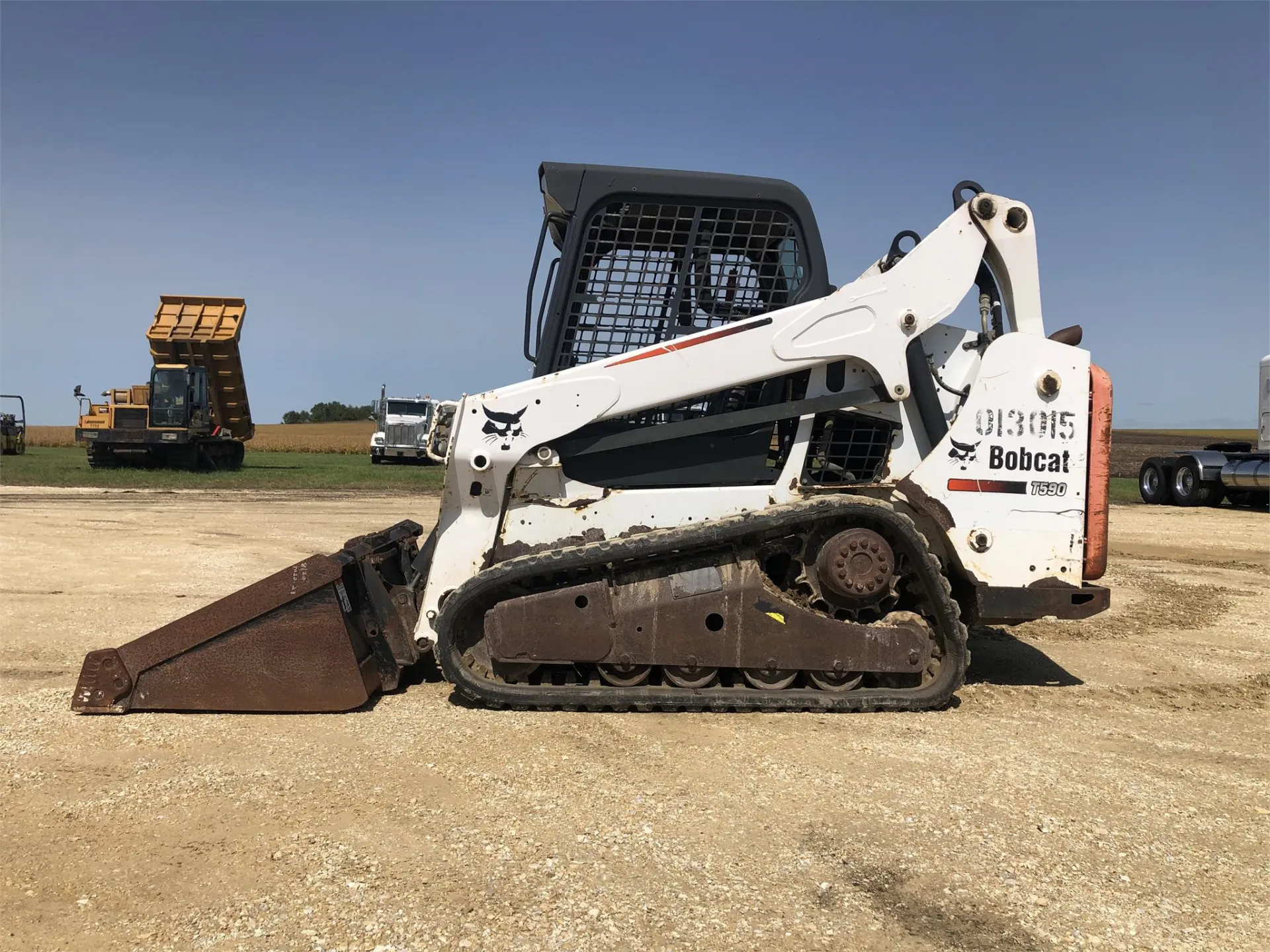 2014 BOBCAT T590 465
