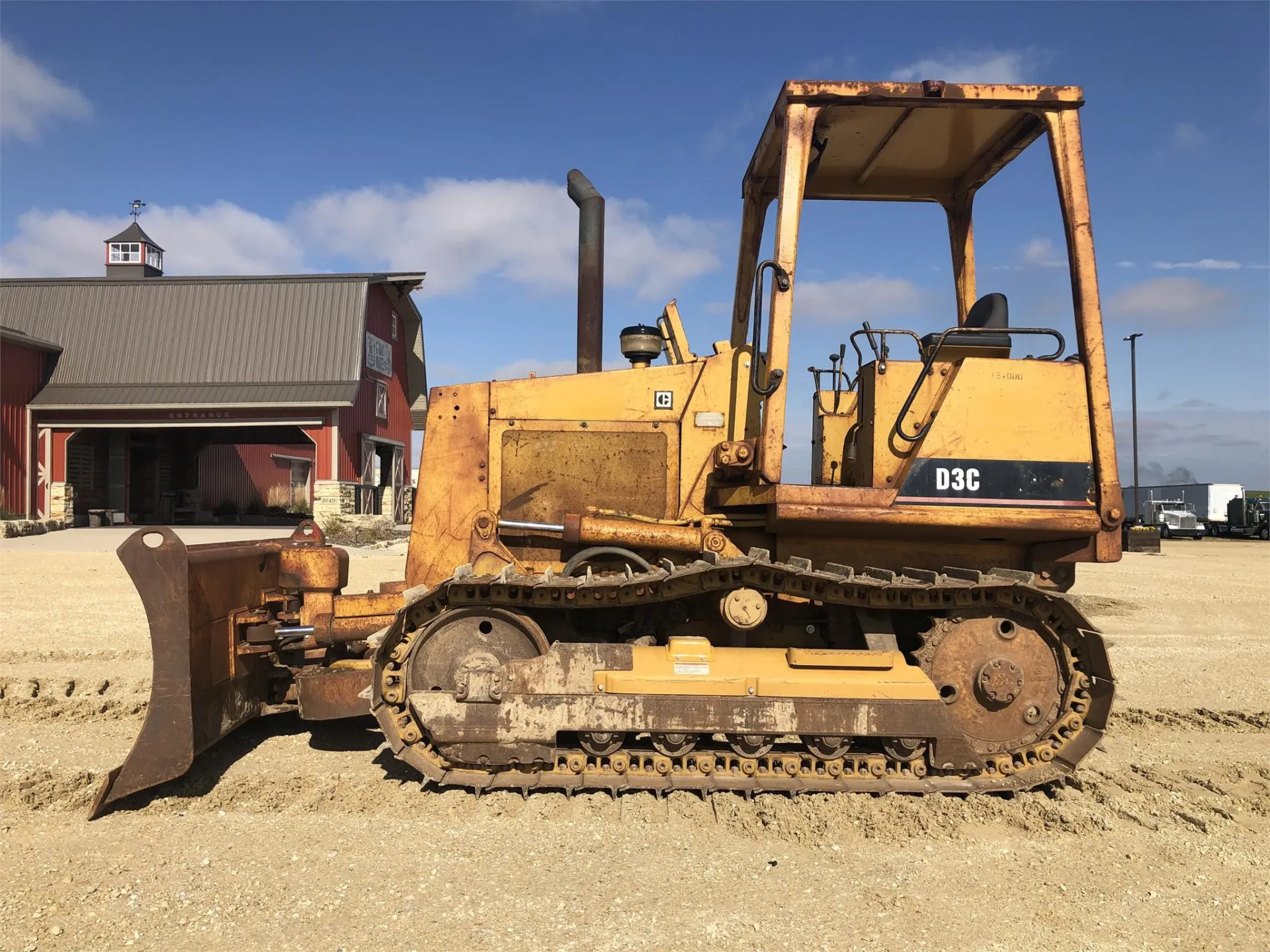 1990 CATERPILLAR D3C DOZER
