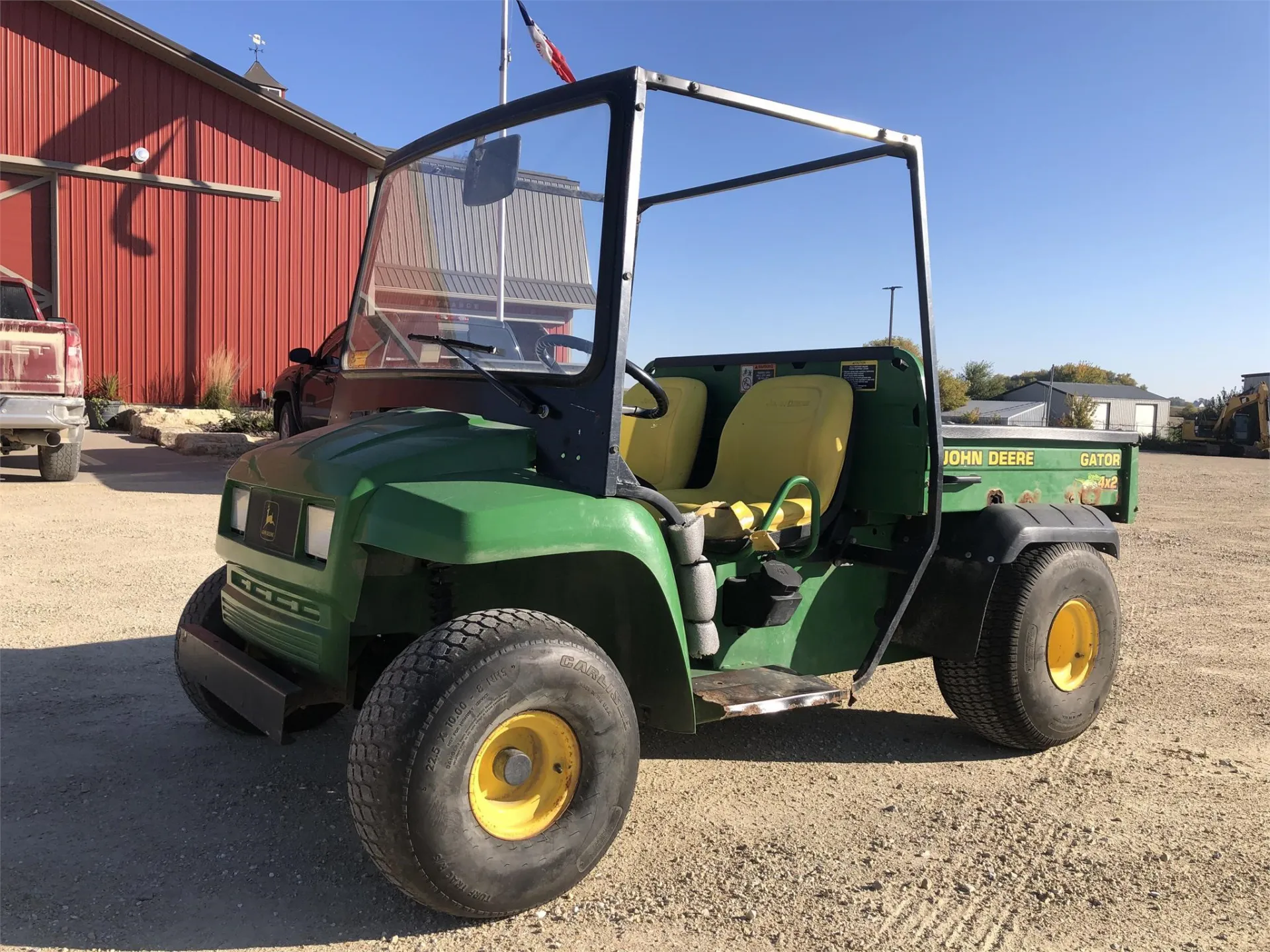 JOHN DEERE GATOR