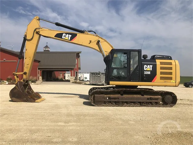 2015 CAT 320EL