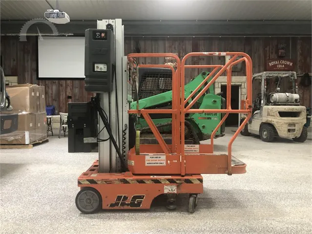 2002 JLG 12SP