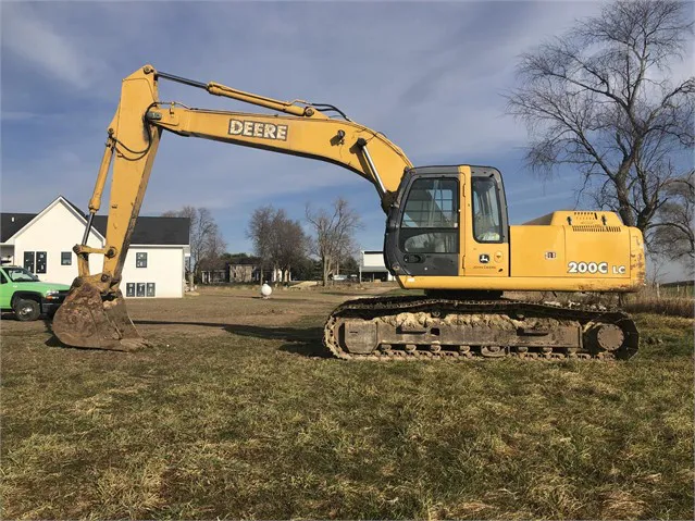 2007 DEERE 200C LC