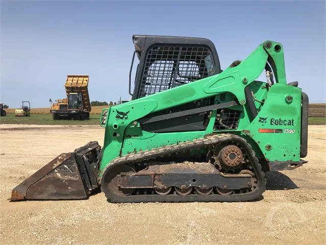 2015 BOBCAT T590