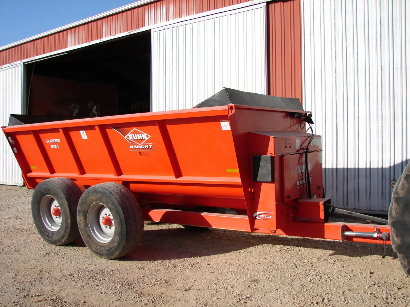2010 KUHN KNIGHT 8124