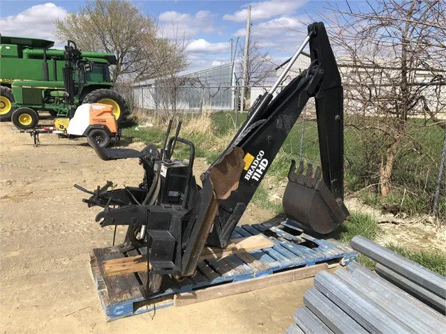 BRADCO 11HD SKID STEER BACKHOE