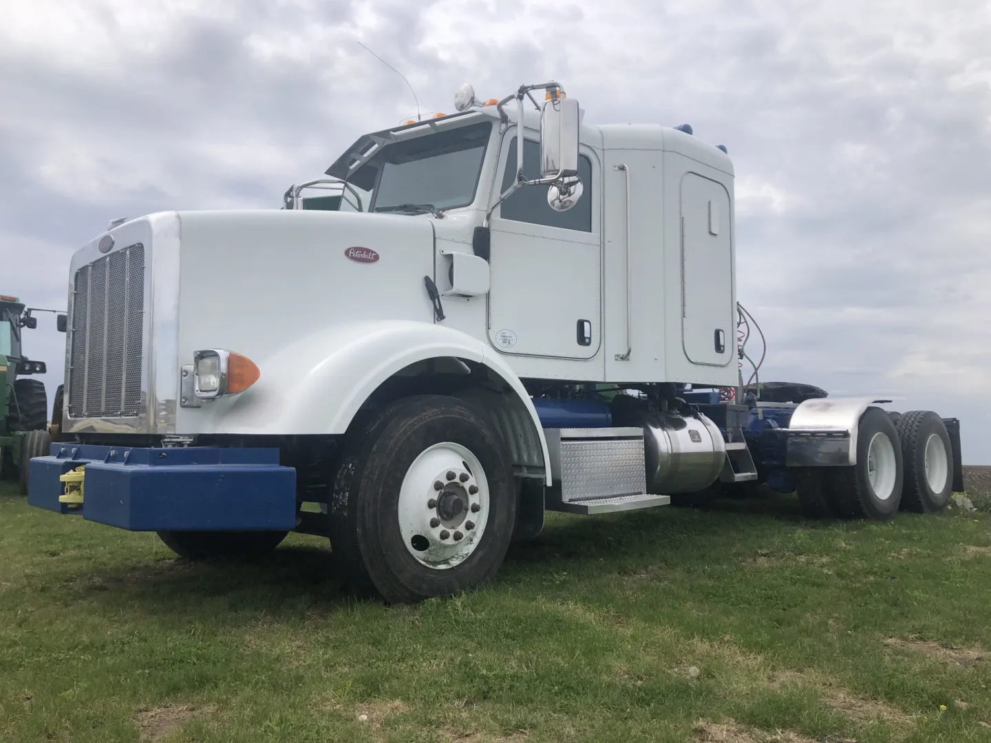 2015 PETERBILT 365