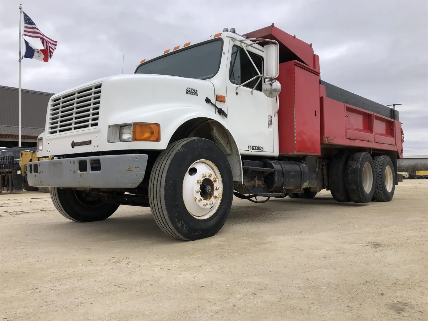 2001 INTERNATIONAL 4700