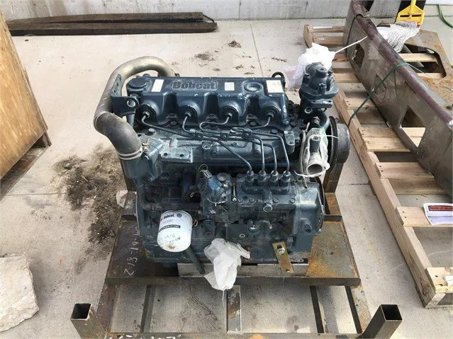 KUBOTA V3300-T DIESEL MOTOR