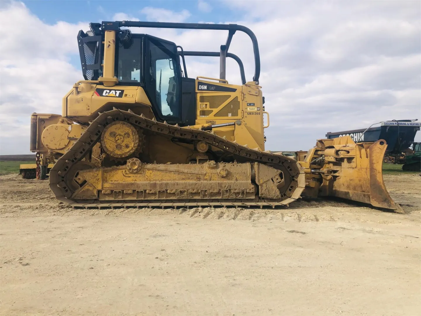 2012 CATERPILLAR D6N LGP