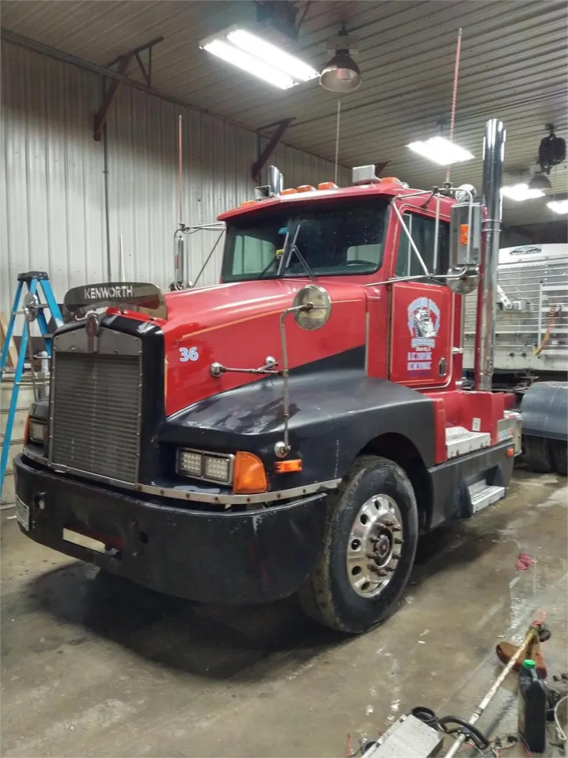 1989 KENWORTH T600