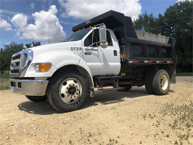 2005 FORD F650 XL SD