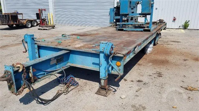 1992 BOONE 30 FOOT TAG TRAILER