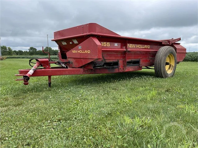 NEW HOLLAND 155