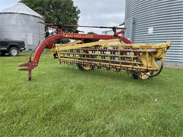 NEW HOLLAND 258