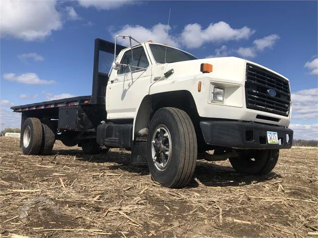 1991 FORD F700