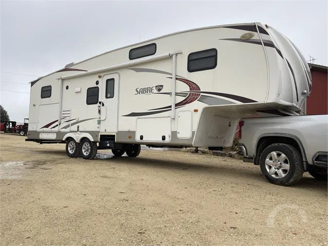 2011 PALOMINO SABRE 32BHOK