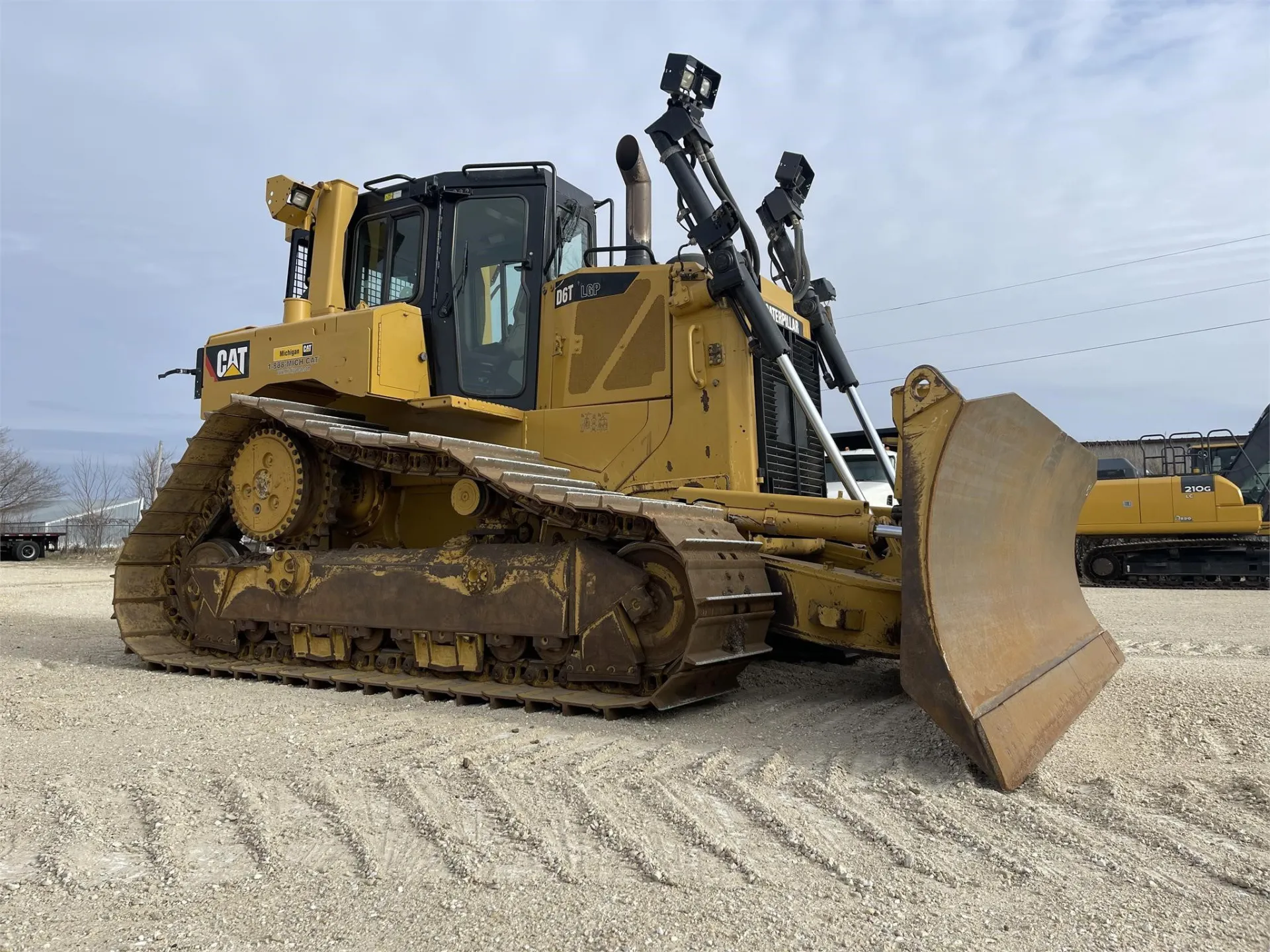 2013 CATERPILLAR D6T LGP