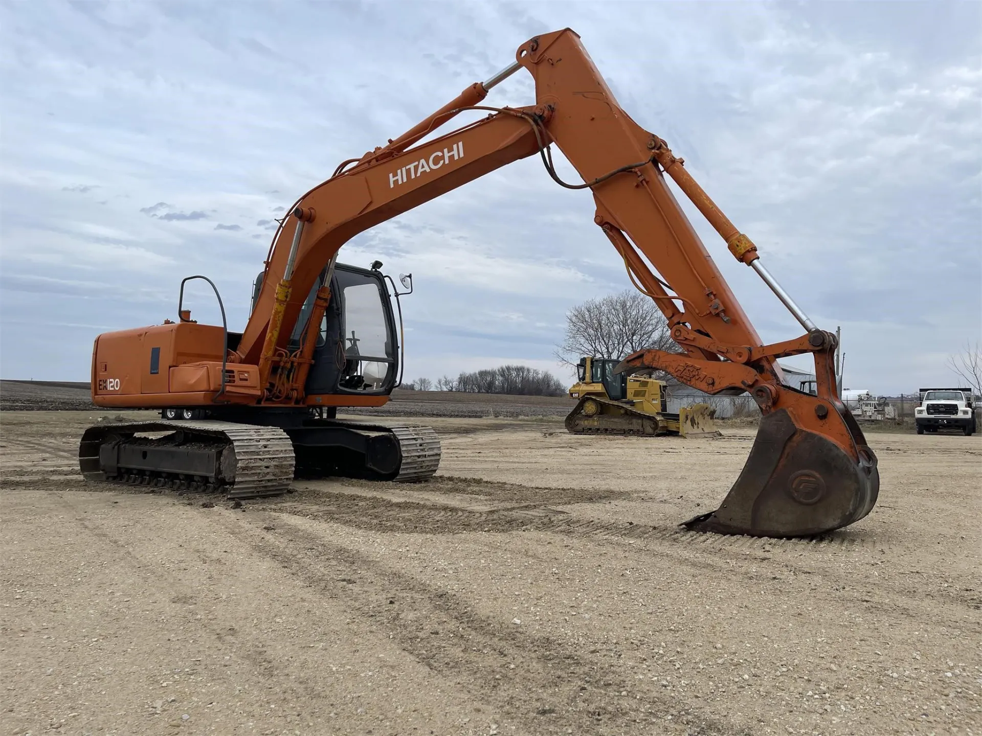 2000 HITACHI EX120