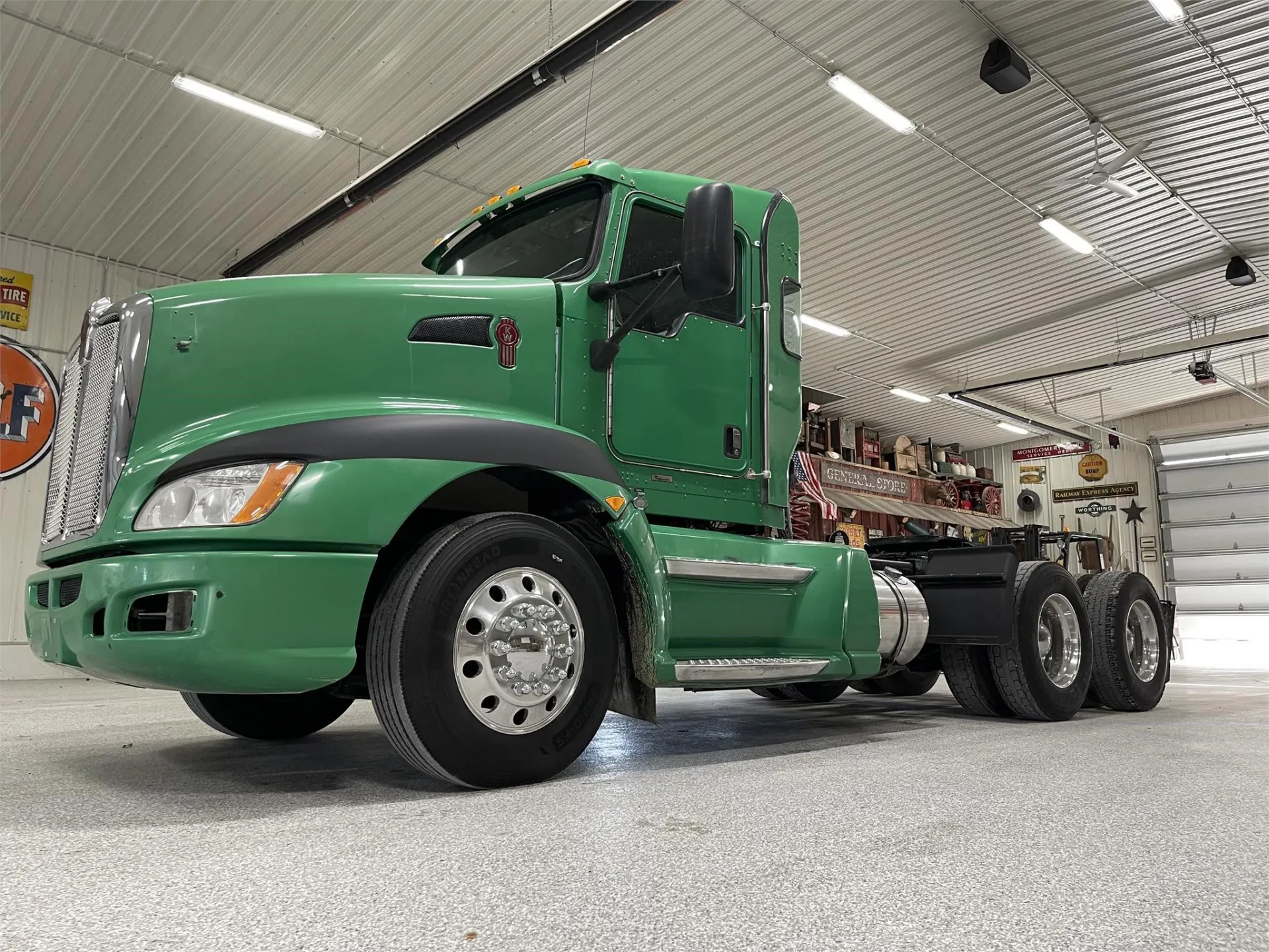 2012 KENWORTH T660