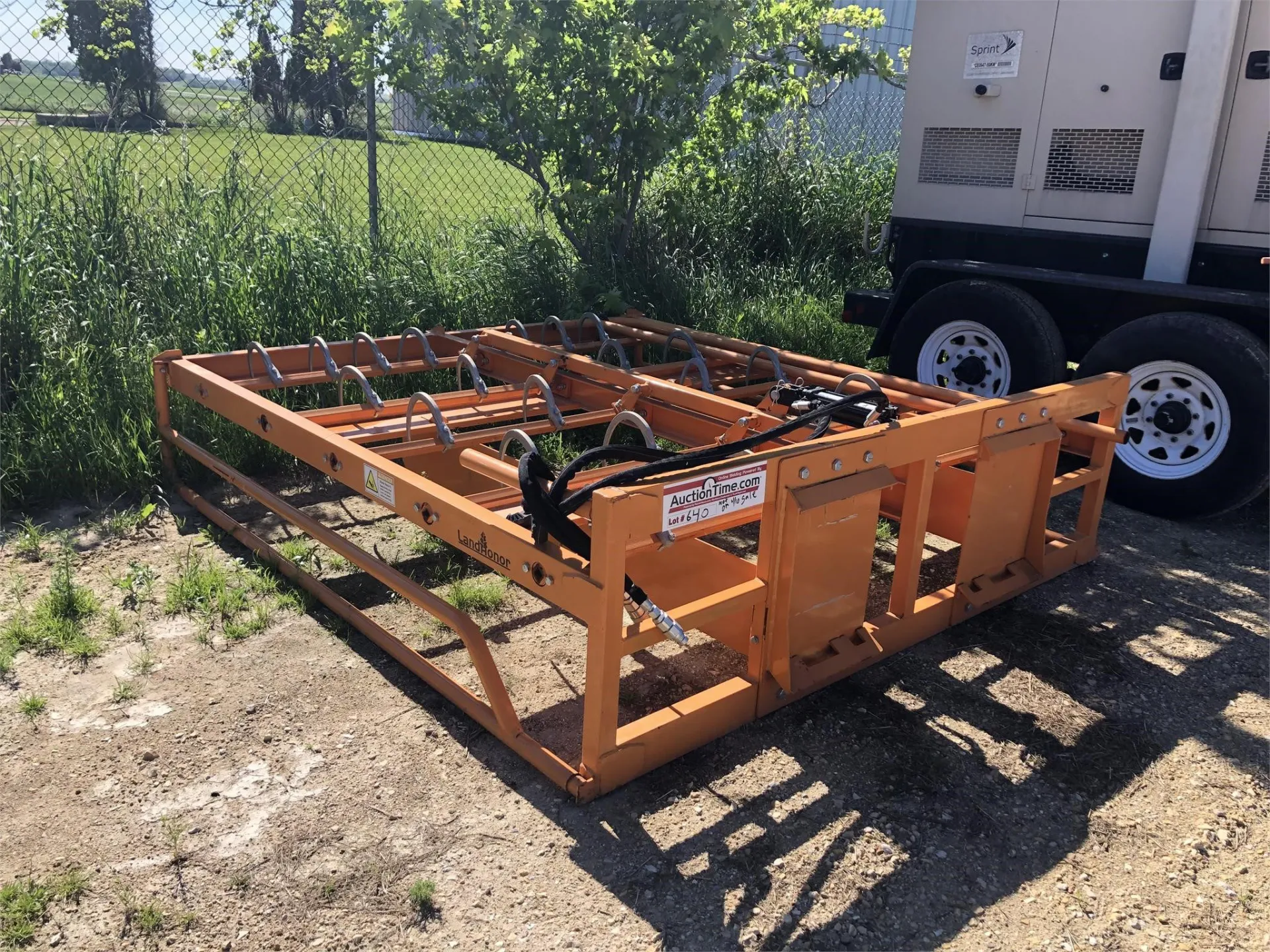 LandHonor Skid Steer Bale Grapple
