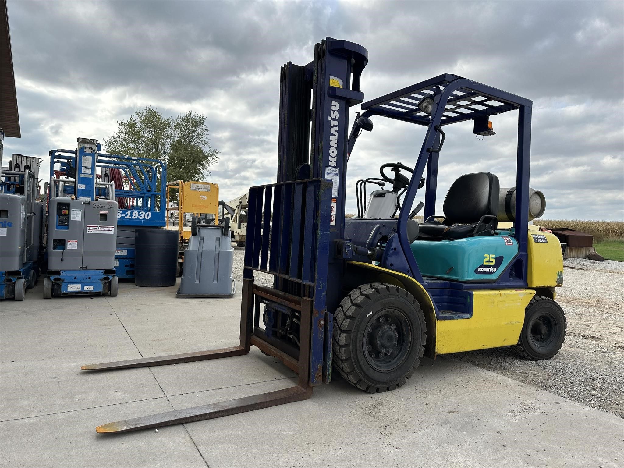 2000 KOMATSU FG25T-12 
